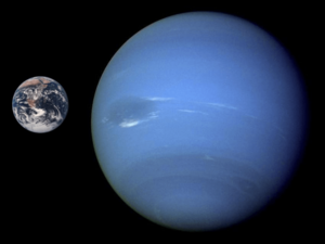 Archivo:Neptune Earth Comparison