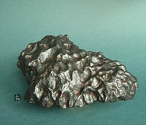 Archivo:Oriented Campo meteorite