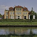 Overzicht achtergevel gezien vanaf overzijde - Weesp - 20407853 - RCE