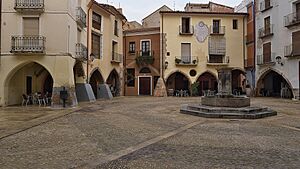 Archivo:Plaza del Almudín. Onda