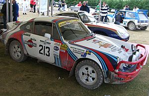 Archivo:Porsche 911 SC 3.0 Martini (213)
