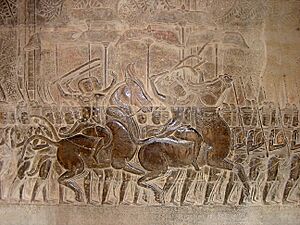 Archivo:Procession of Suryavarman II Angkor Wat 0873