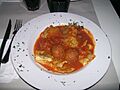 Ravioles con albondigas