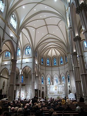 Archivo:St. Paul Cathedral Pittsburgh Interior