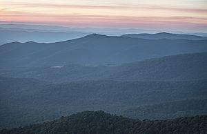 Archivo:Sunset View from Skyline Drive in Shenandoah National Park