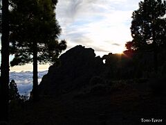 Agujero en la roca - panoramio