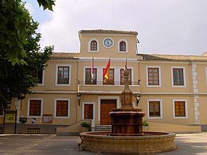 Archivo:Ayuntamientoquintanar