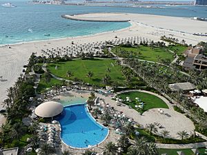 Archivo:Beach from Le Royal Méridien Beach Resort and Spa in Dubai 3
