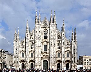 Archivo:Duomo (Milano) 2022