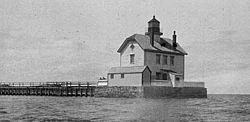 Archivo:Edgartown Harbor Light 1828 Structure