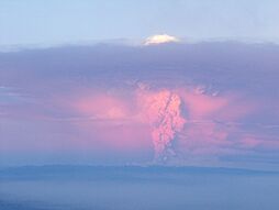 Archivo:ErupcionCaulle