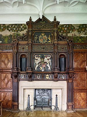 Archivo:Gilling Castle. The fireplace