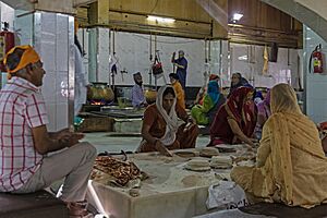 Archivo:Gurudwara Bangla Sahib in New Delhi 03-2016 img1