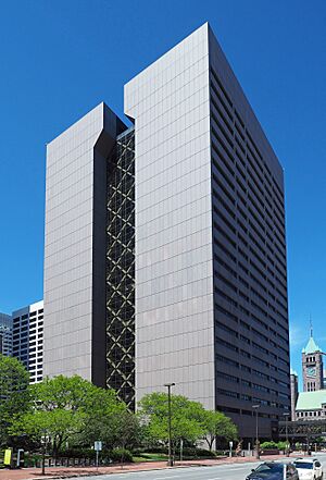 Archivo:Hennepin County Government Center 2018
