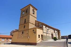 Archivo:Iglesia de Nuestra Señora de la Asunción, Lucillos 01