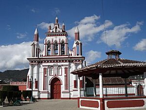 Archivo:Iglesia mexicanos san cristobal