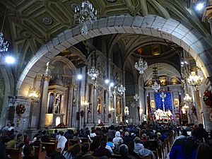 Archivo:La Noche Buena (Christmas Eve) - Queretaro - Mexico - 11 (46453683631)