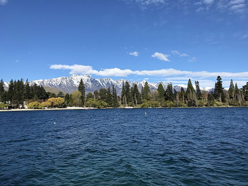 Lake Wakatipu and Remarkable Mountains