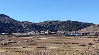 Los Villares, en el municipio de La Peza (Granada, España).jpg
