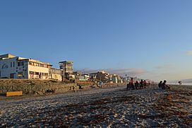 Archivo:Malecón de Playas de Tijuana (2012)