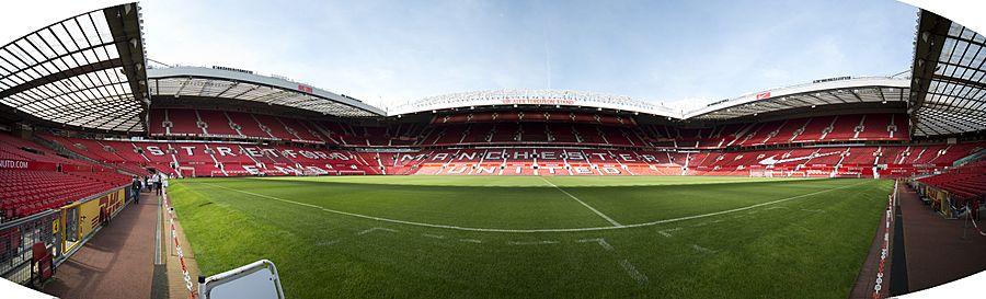 Archivo:Manchester United Panorama (8051521810)
