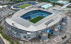 Archivo:Manchester city etihad stadium (cropped)
