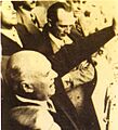 Marcelo T de Alvear habla Amadeo Sabattini al lado - Plaza Hotel - Cordoba - 1936