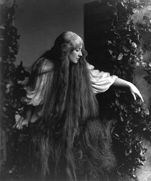 Archivo:Mary Garden in Debussy's Pelléas et Mélisande 2