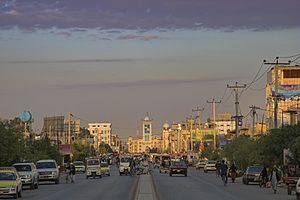Archivo:Mazar sharif street