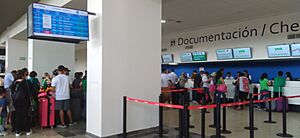 Archivo:Pasajeros en el Aeropuerto Internacional de Mazatlán, 19 de julio de 2023 08