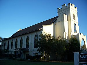Archivo:Pensacola FL old Sacred Heart Church02