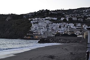 Archivo:Playa de La Caleta. Salobreña