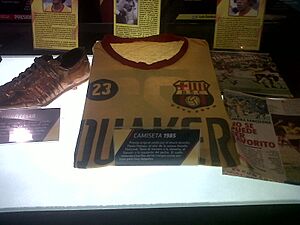 Archivo:SageoEG - BarcelonaSC Museo - camiseta 1985