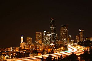Archivo:Seattle-night USA