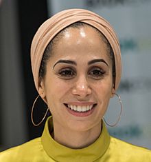 Tahereh Mafi (21999).jpg