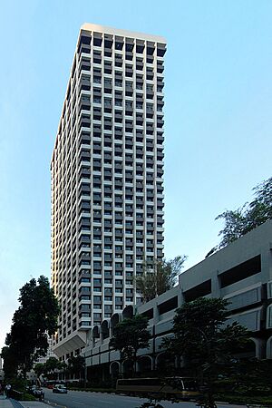 Archivo:UIC building from Shenton Way