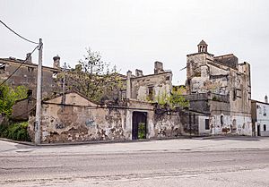 Archivo:Velada-Ruinas-del-Palacio-Marqueses-de-Velada-(DavidDaguerro)