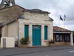 Auriolles Mairie.jpg