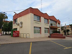 Archivo:Ayuntamiento de Camarles, Tarragona