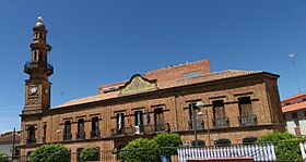 Ayuntamiento de Nerva desde el museo Vázquez Díaz.jpg