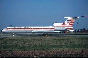 Archivo:CSA Tupolev Tu-154M Durand