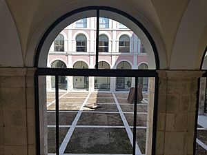 Archivo:Claustro del Monasterio de Nuestra Señora del Prado