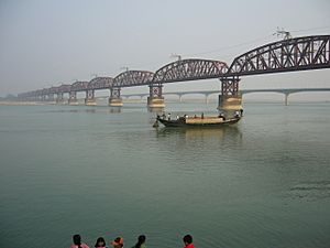 Archivo:Hardinge Bridge Bangladesh (4)
