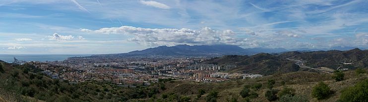 Archivo:Málaga panoramic view (A-7000)