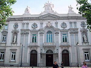 Archivo:Madrid - Tribunal Supremo de España 01