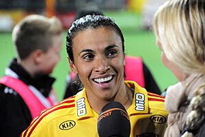 Archivo:Marta Vieira da Silva a 96 7136 (10180724656)