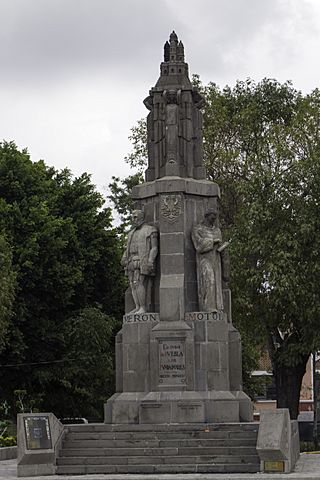 Monumento a Fundadores de Puebla -197.jpg