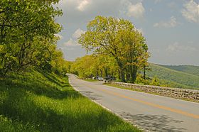 Skyline drive 20050521 123518 2.jpg