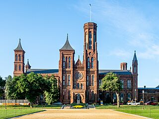 Smithsonian Institution Building (53831938398).jpg
