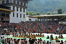 Archivo:Thimphu Tsechu 2014-10-04 b